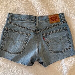 NWOT Levi’s 501 High Rise Shorts